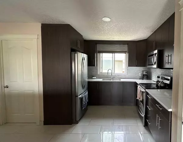 Calgary, AB T2A 3V5,108 MARDALE CRES NE