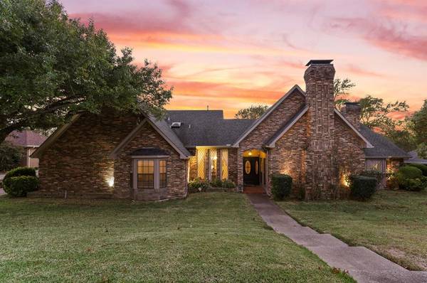 2621 COUNTRY VALLEY, Garland, TX 75043