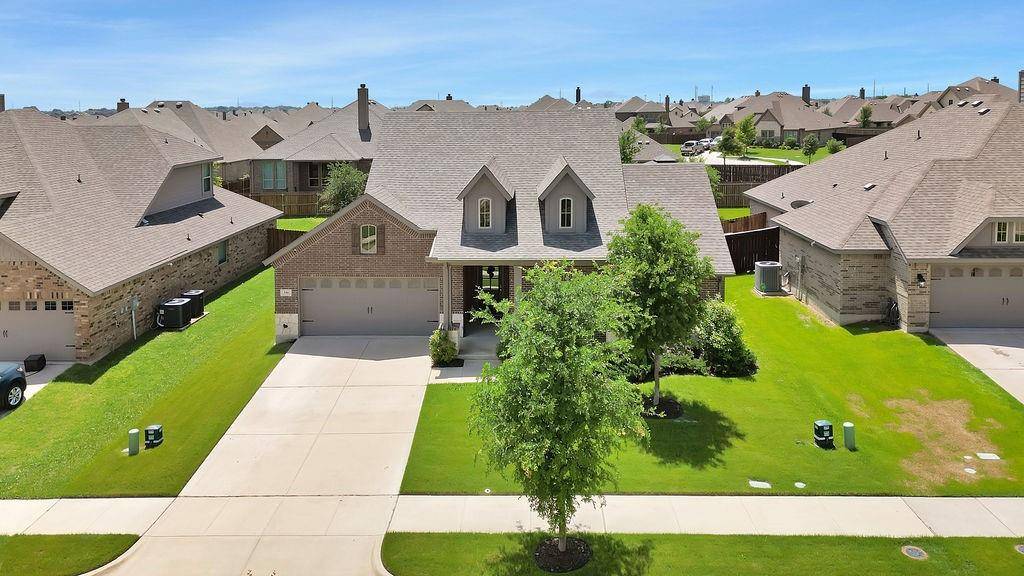 346 Country Meadows Boulevard, Waxahachie, TX 75165