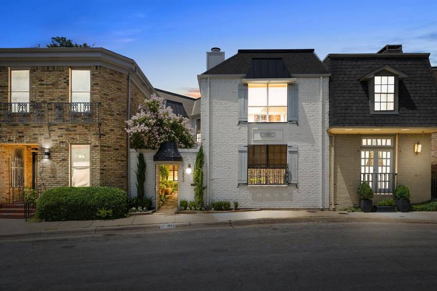 3851 S Versailles Avenue, Dallas, TX 75209