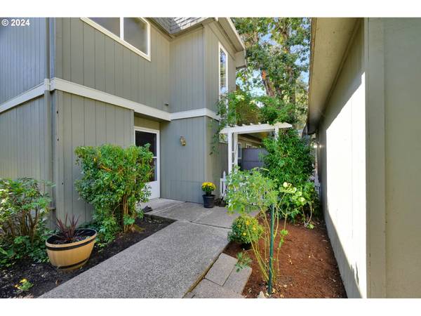 Eugene, OR 97401,1500 NORKENZIE RD #58