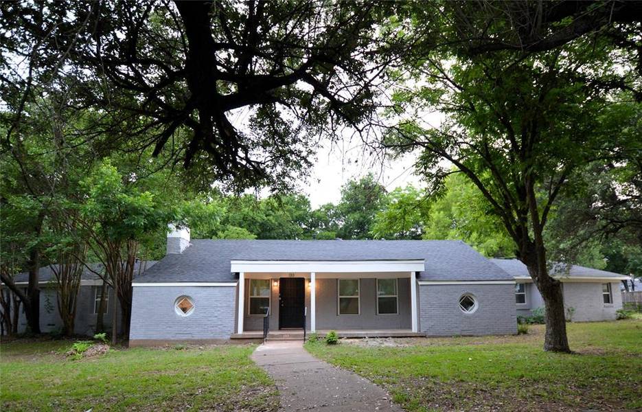 133 N Crest Street, Lancaster, TX 75146