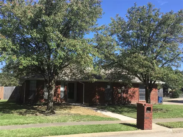 101 S Winding Oaks Drive, Wylie, TX 75098