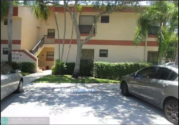 4126 Carambola Cir  #2127, Coconut Creek, FL 33066