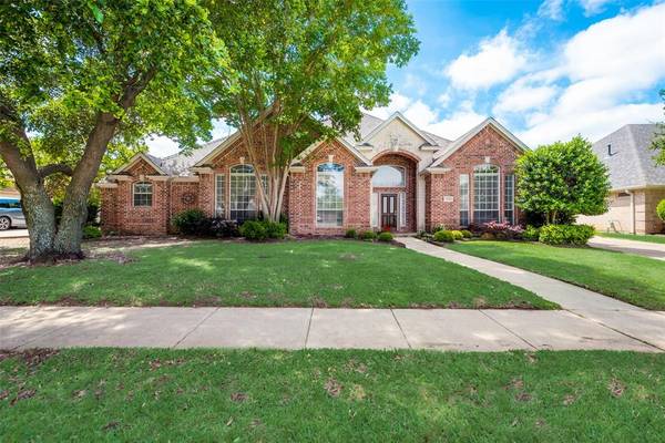 9208 Edgemont Drive, North Richland Hills, TX 76182