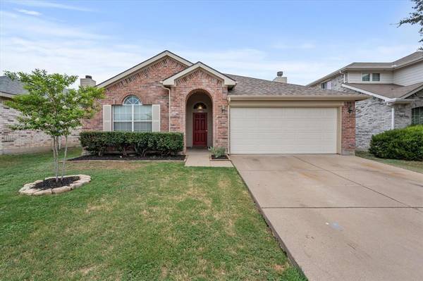 1112 Rosedale Springs Lane, Fort Worth, TX 76134