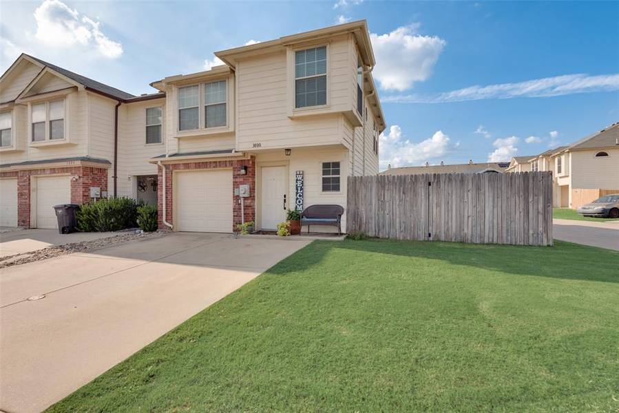 3800 Vista Mar Drive, Fort Worth, TX 76040