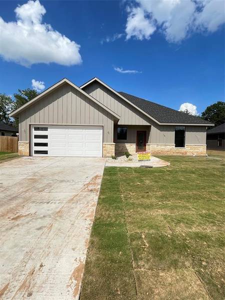 5522 Stonegate Circle, Granbury, TX 76048