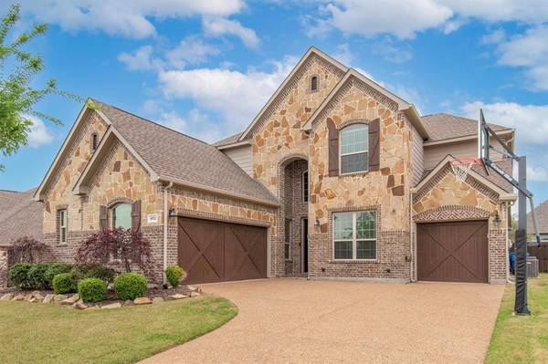 9702 Clubhouse Circle,  Rowlett,  TX 75089