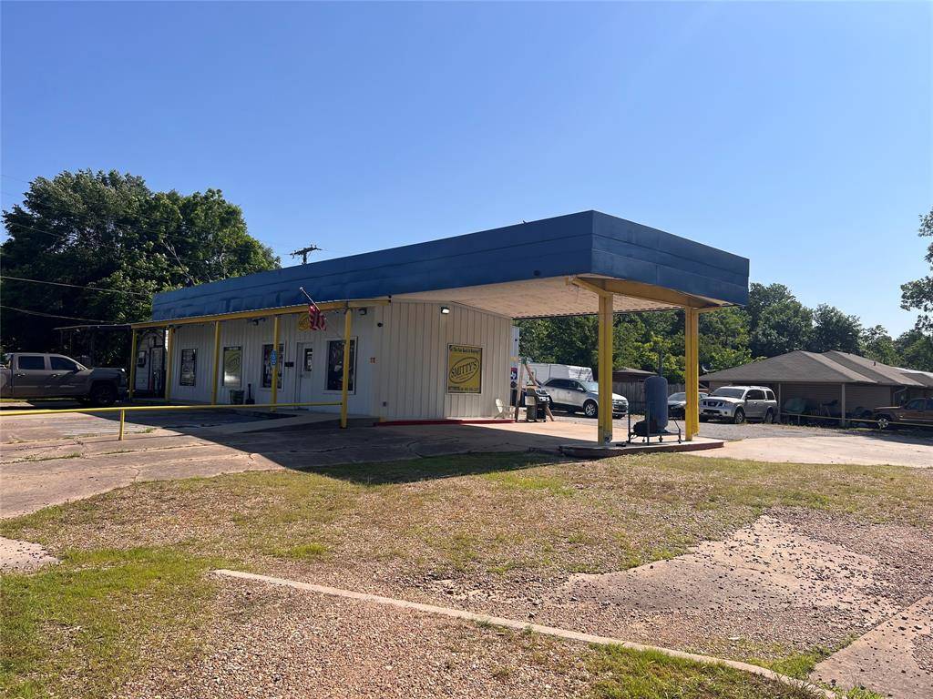 Bonham, TX 75418,1900 N Center Street