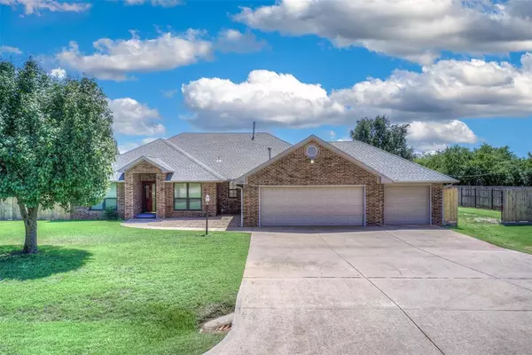 1004 NW Van Buren Avenue, Piedmont, OK 73078