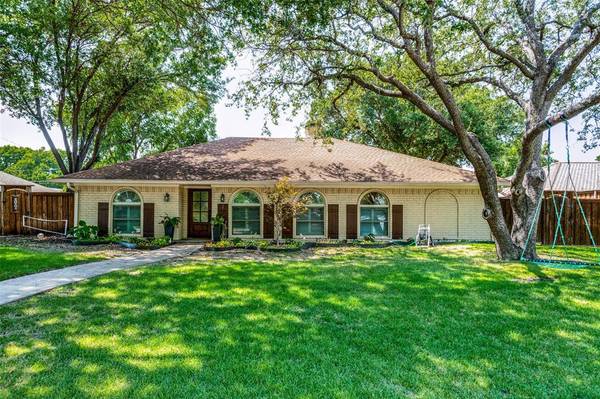 2 High Mesa Place, Richardson, TX 75080