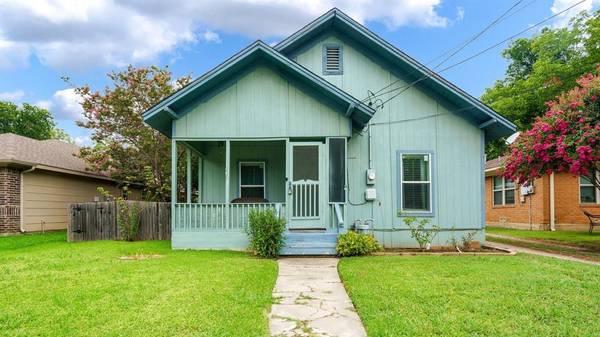 405 Ritchey Street, Gainesville, TX 76240