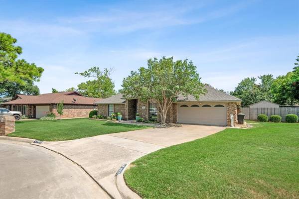 North Richland Hills, TX 76182,8950 Hialeah Circle S