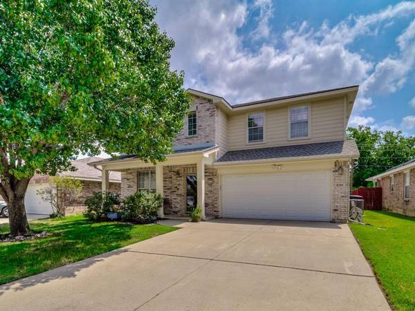 8201 Summer Stream Drive, Fort Worth, TX 76134