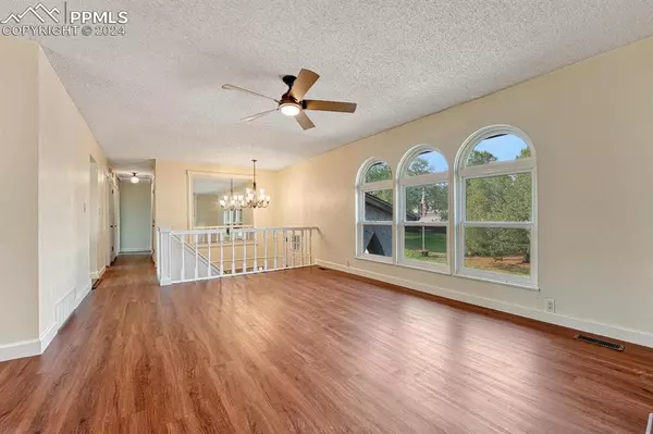 Colorado Springs, CO 80915,5527 Constitution CT