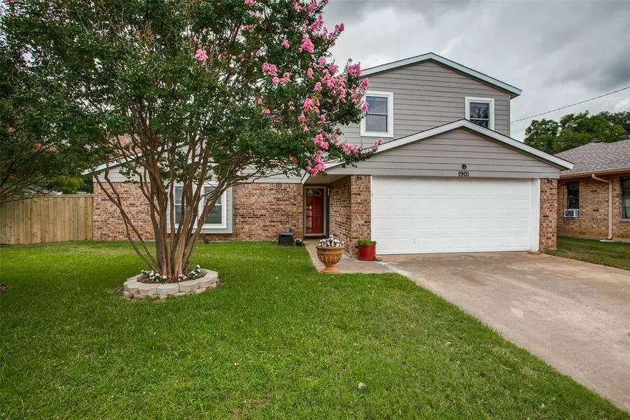 1901 Creek Wood Court, Irving, TX 75060