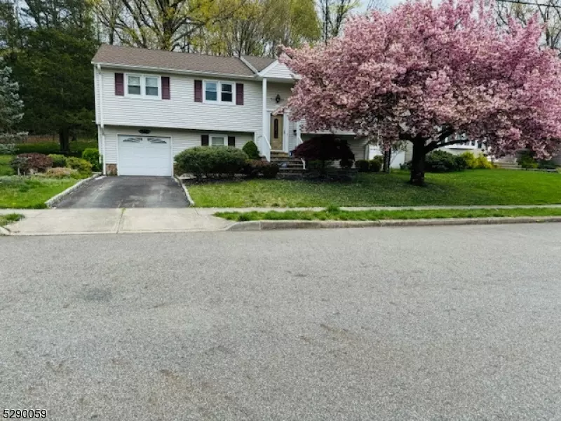 15 Rhonda Place, Wanaque Boro, NJ 07465