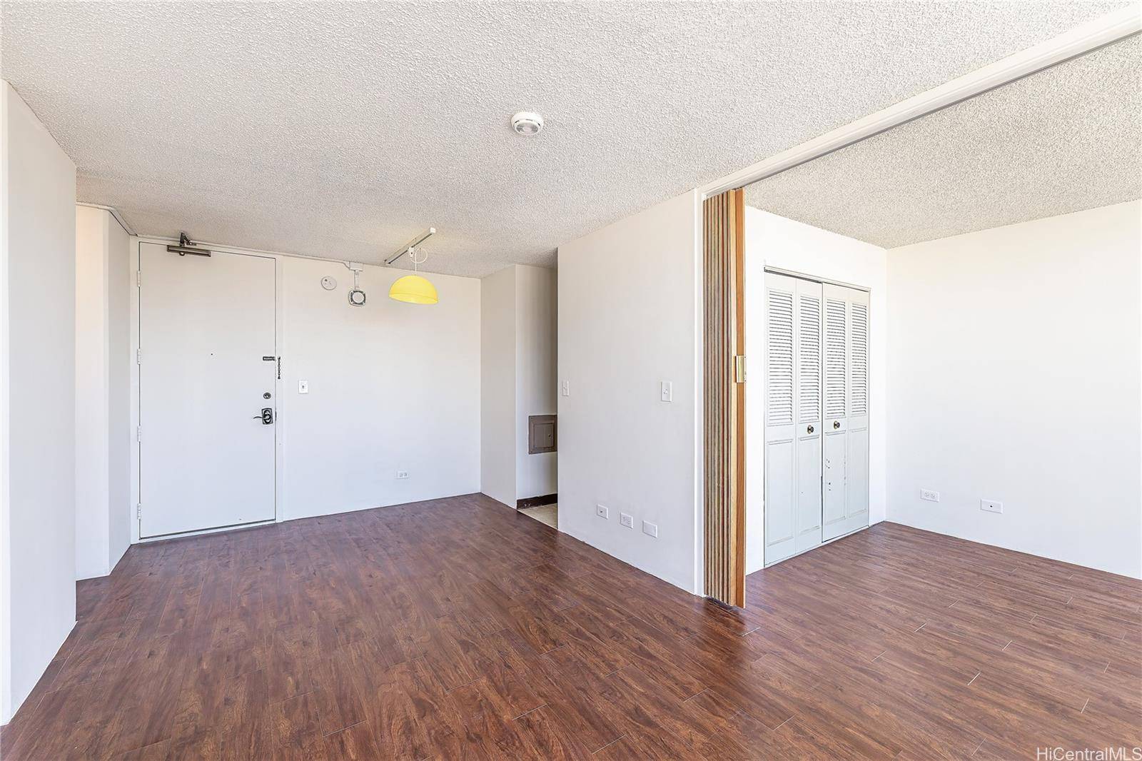 Honolulu, HI 96826,2121 Algaroba Street #1606