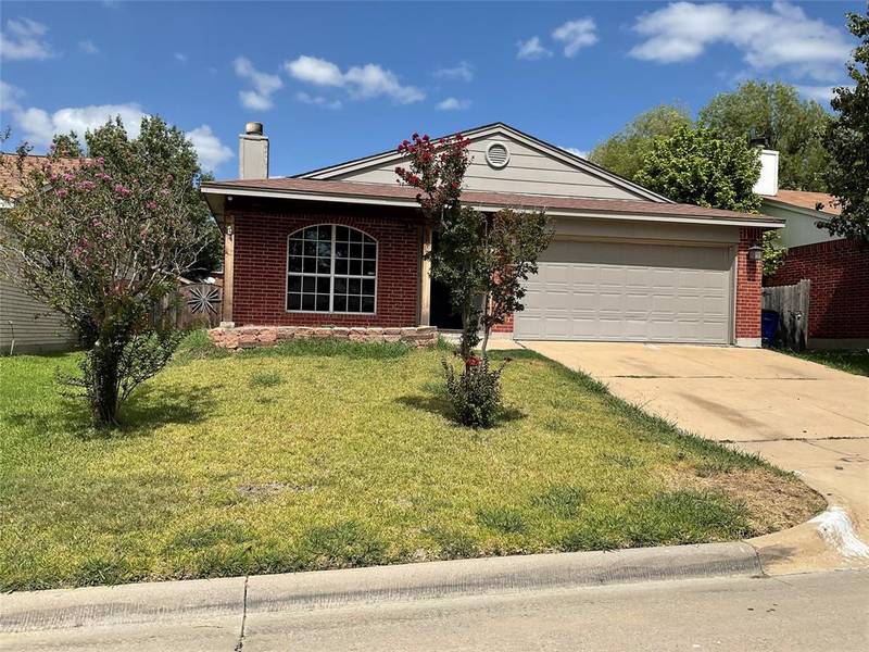 521 Hollyberry Drive, Mansfield, TX 76063