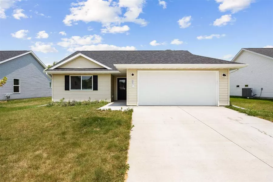 851 Nye Way, Coralville, IA 52241