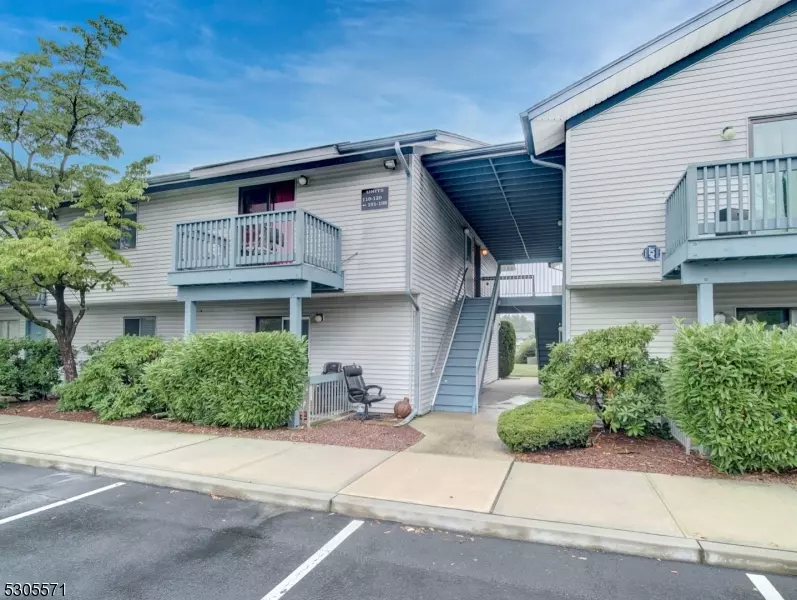 Franklin Twp., NJ 08823,20 Delar Pkwy #116