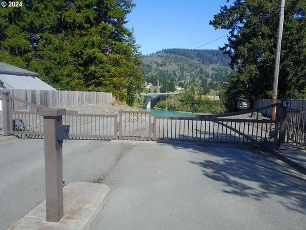 Brookings, OR 97415,0000 RIVERVIEW DR #6