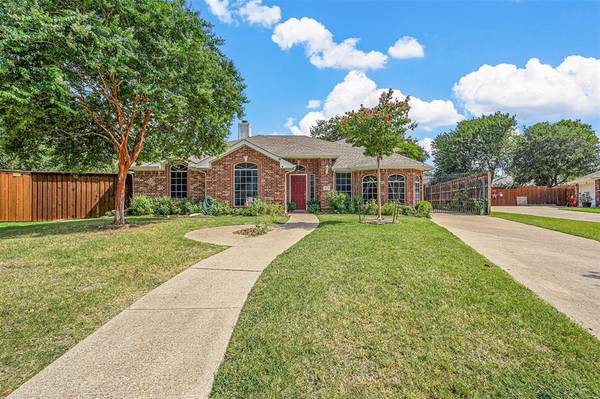 317 Holly Court,  Murphy,  TX 75094