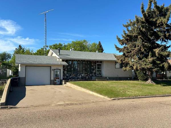 5404 48 AVE West, Forestburg, AB T0B 1N0