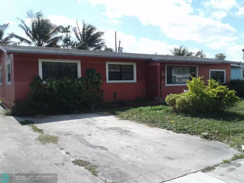 300 NW 194th Ter, Miami Gardens, FL 33169