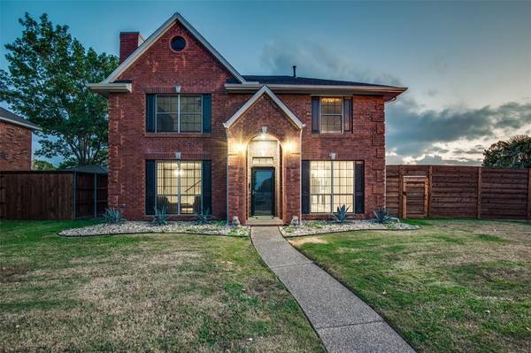 1302 Willow Wood Drive, Carrollton, TX 75010