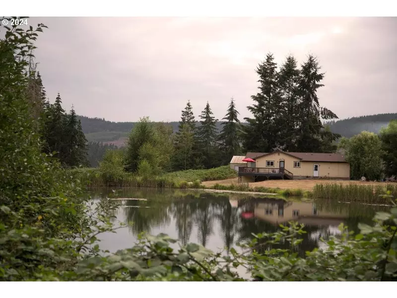 3804 BRIAR KNOB LOOP, Scotts Mills, OR 97375