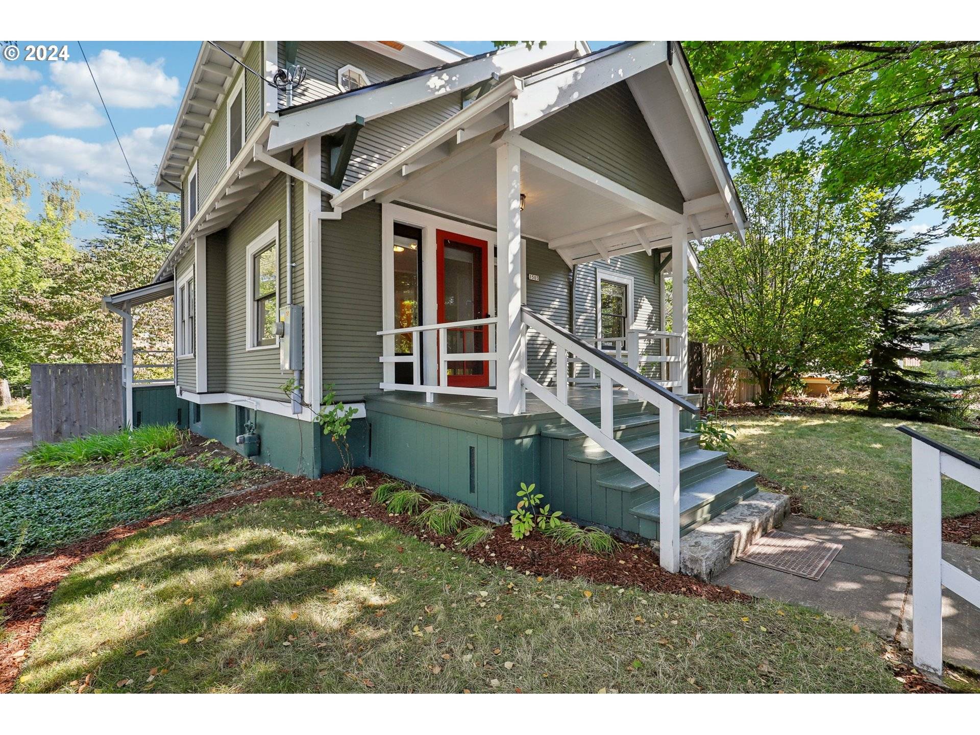 Portland, OR 97202,1503 SE HENRY ST