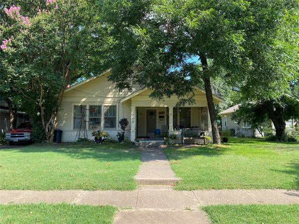 714 W Knox Street, Ennis, TX 75119