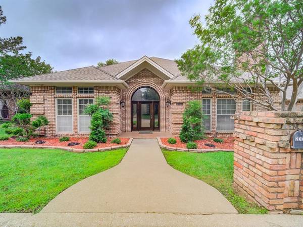 2306 Pheasant Trail, Arlington, TX 76016