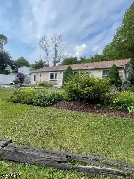 6 Hazel Rd, West Milford Twp., NJ 07480