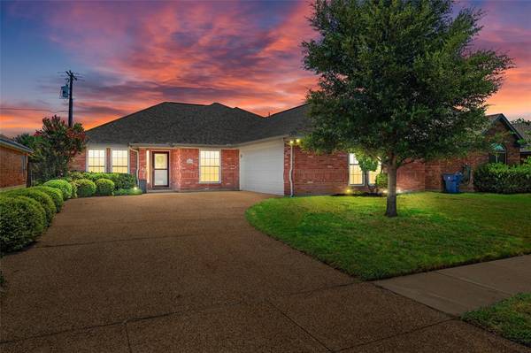 417 Park Meadows Drive, Crowley, TX 76036