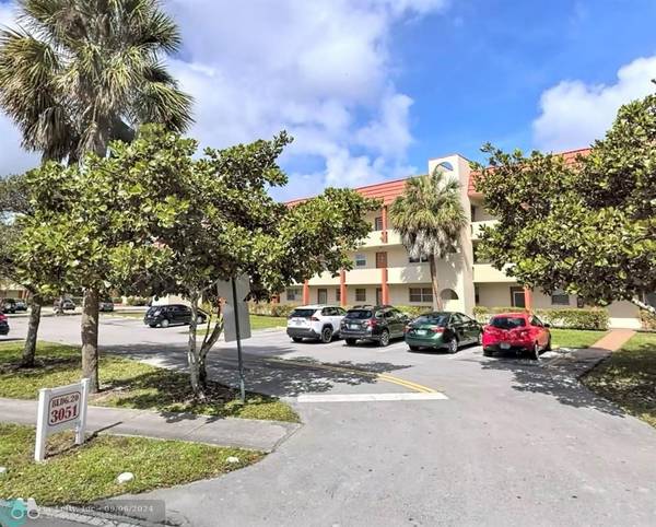 3051 E Sunrise Lakes Dr  #203, Sunrise, FL 33322