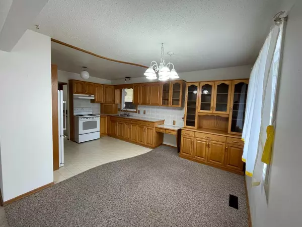 Coaldale, AB T1M 1G8,2126 24 Ave