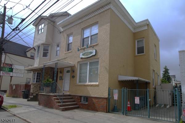 332 Lafayette St, Newark City, NJ 07105