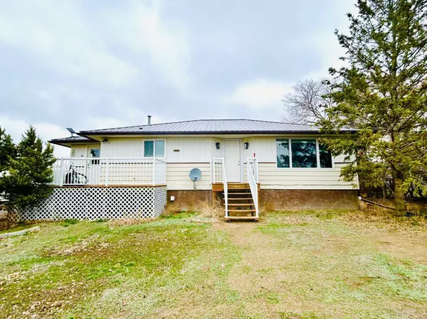 110 Railway AVE,  Acadia Valley,  AB T0J0A0