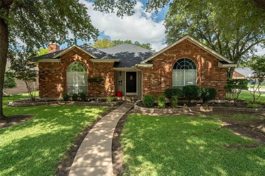 126 Driftwood Lane, Waxahachie, TX 75165