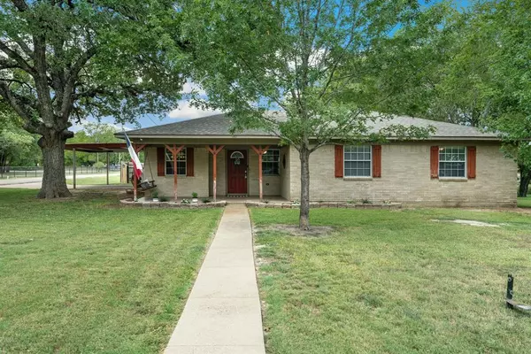 140 S Carol Drive, Quinlan, TX 75474