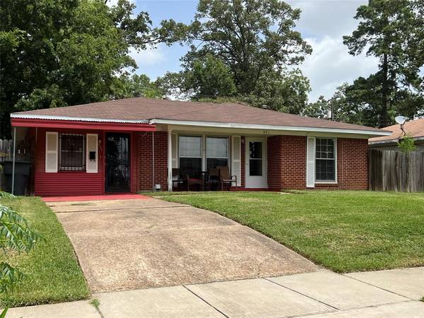 931 Pine Tree Drive,  Shreveport,  LA 71106