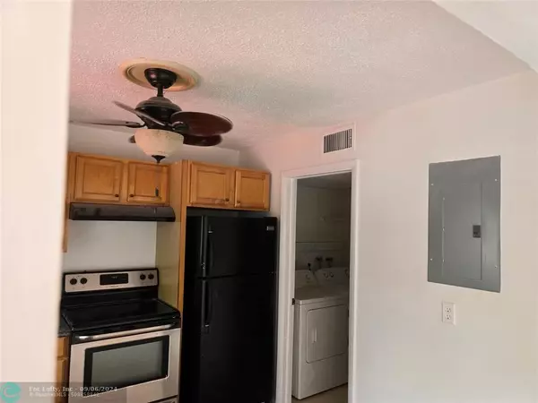 Coral Springs, FL 33065,10723 La Placida Dr  #2-4