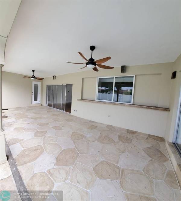 Hollywood, FL 33021,4948 N 33rd Ct