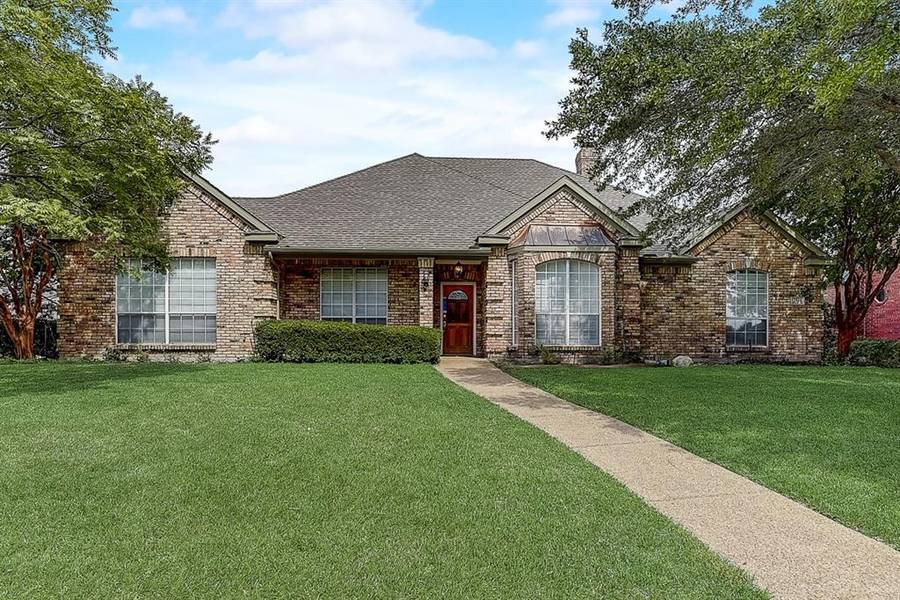 2814 Regents Park Lane, Garland, TX 75043