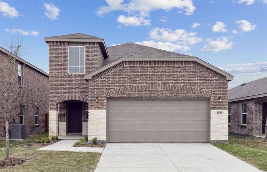 2023 Henrietta Drive, Forney, TX 75126