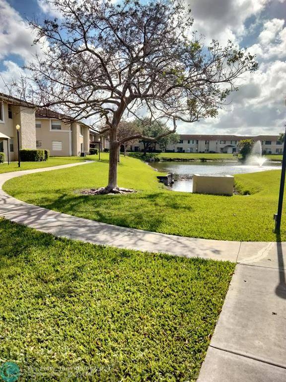 Coral Springs, FL 33071,9930 Twin Lakes Dr  #9930