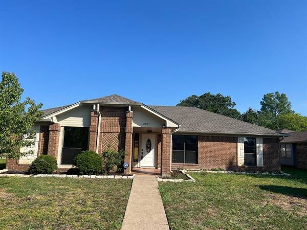 2321 Idlewood Drive, Garland, TX 75040